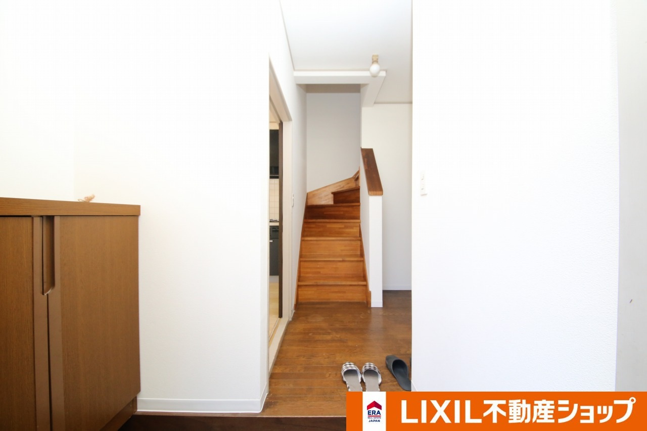 久喜市除堀中古住宅の内装|玄関入口