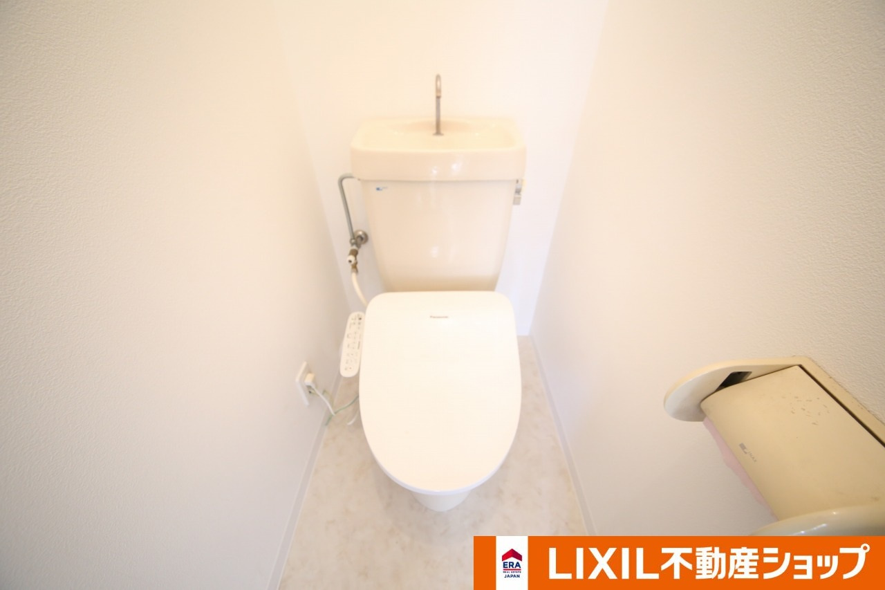 久喜市除堀中古住宅のトイレ|1階トイレ
