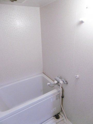 カーサＭＬの浴室|　※他号室の参考写真です。