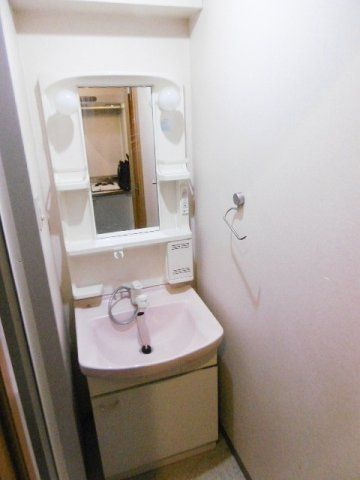 カーサＭＬの独立洗面台|　※他号室の参考写真です。