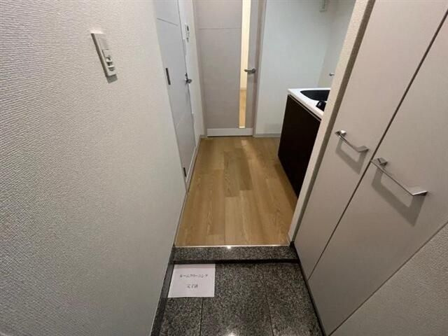 メインステージ三田アーバンスクエアの玄関