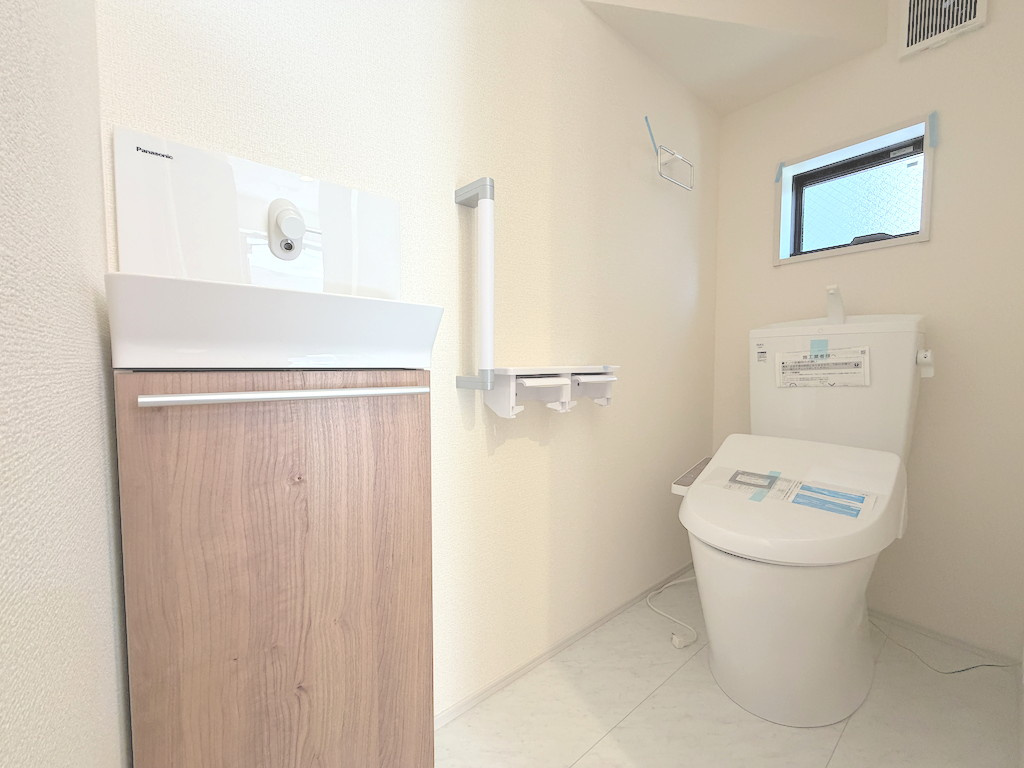 羽村市羽加美第1のトイレ|清潔感のある快適なトイレ空間。お手入れがしやすく、心地よい環境を保てます。
