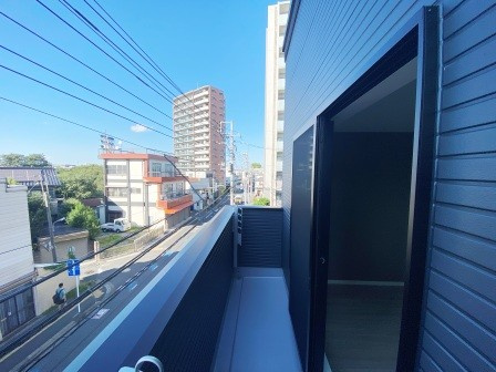 さいたま市浦和区北浦和１丁目のアパートのバルコニー|お洗濯にも便利なバルコニー付き