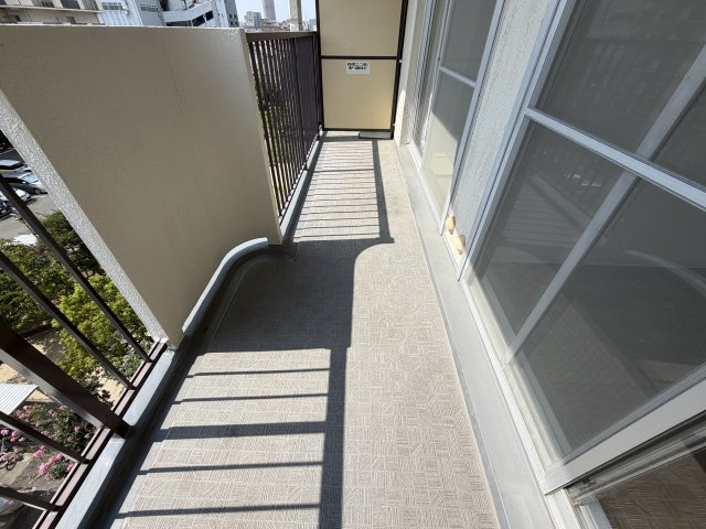 パレス南塚口弐号棟のバルコニー