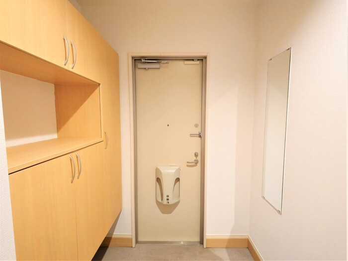 国立富士見台２丁目戸建　B棟の玄関