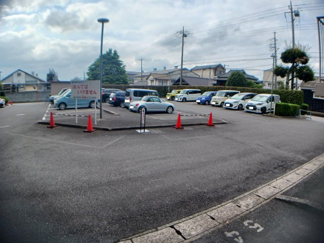 【駐車場】