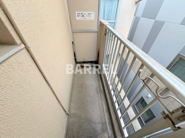 新大阪和光のバルコニー