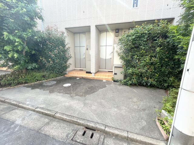 メゾンクレールのエントランス|エントランス