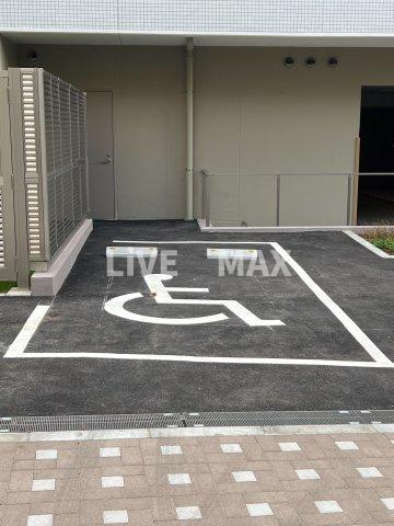 【駐車場】