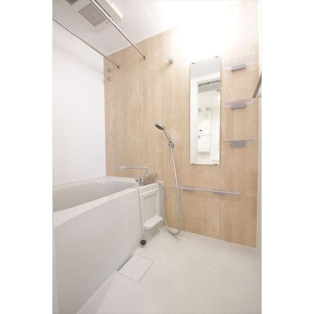 EXAM 下北沢Ⅱの内装|明るい色調の室内です