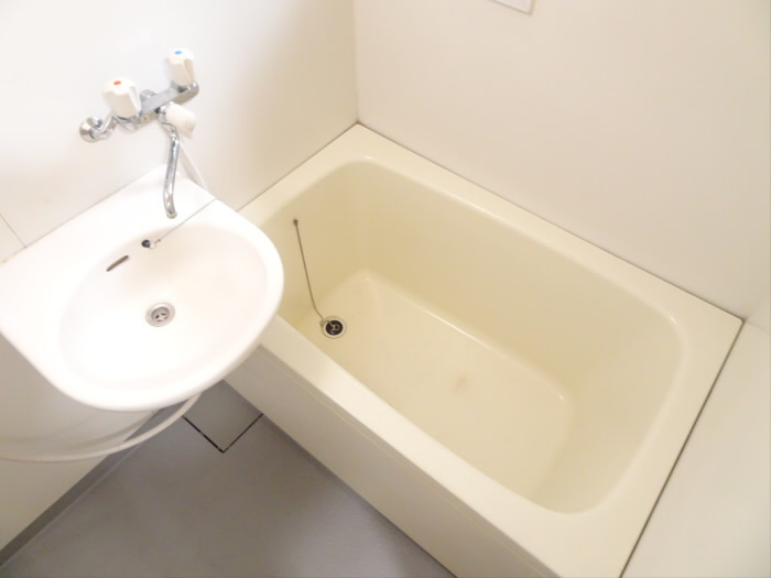 シャトレー富士の浴室|コンパクトで使いやすいお風呂です