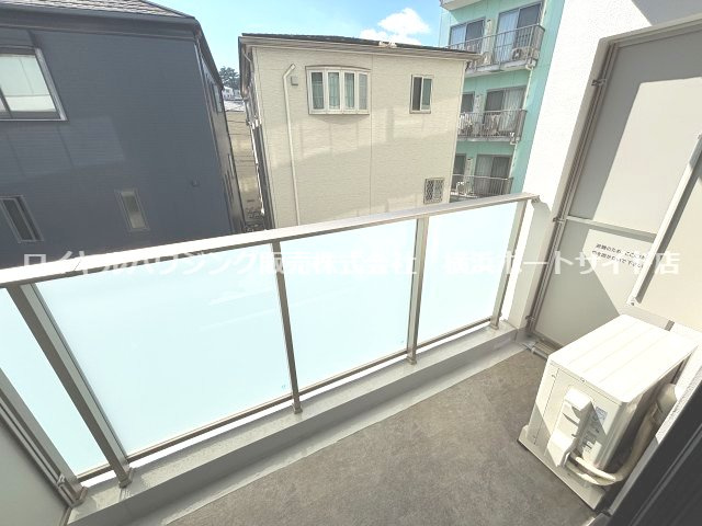 【バルコニー】
