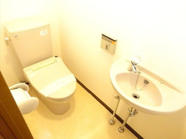 アルパイン松原のトイレ|落ち着いたトイレです