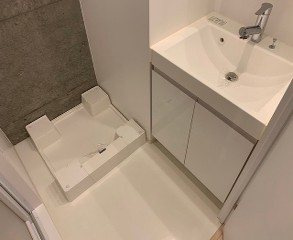 新品家具付きマンション西新宿15(KaGood東京)の独立洗面台