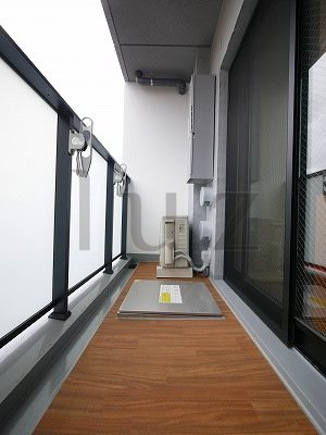 ジェノヴィア阪東橋Ⅱスカイガーデンのバルコニー