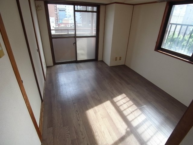 ライオンズマンション神戸元町の居間・リビング