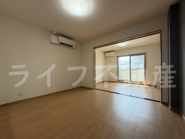 ローレルサウス若江西新町の居間・リビング