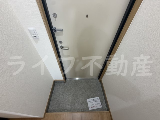 ローレルサウス若江西新町の玄関