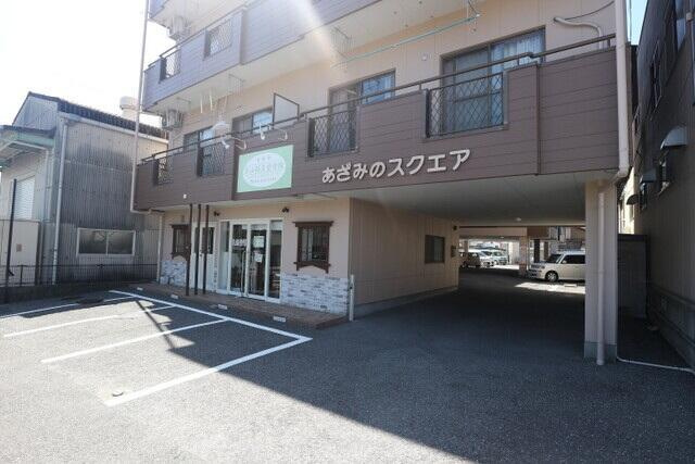 あざみのスクエアの駐車場