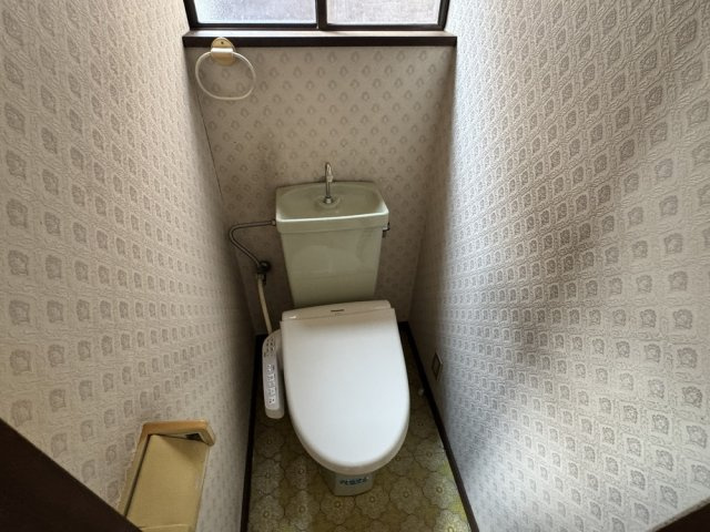 末広町2丁目戸建のトイレ