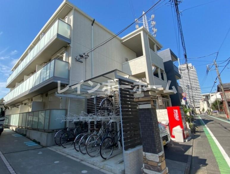 パームコテージⅢ番館の外観