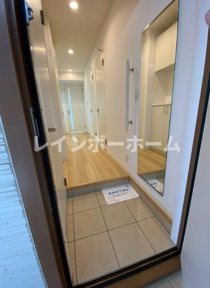 パームコテージⅢ番館の玄関