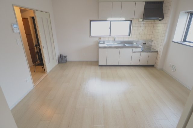 広島市安佐南区大町東２丁目の賃貸マンションの居間・リビング