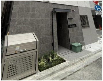 Bienfait入谷のエントランス