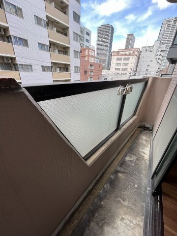 大阪市西区北堀江１丁目の賃貸マンションのバルコニー