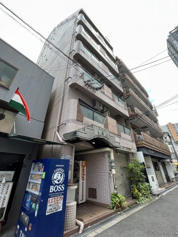 大阪市西区北堀江１丁目の賃貸マンションの外観
