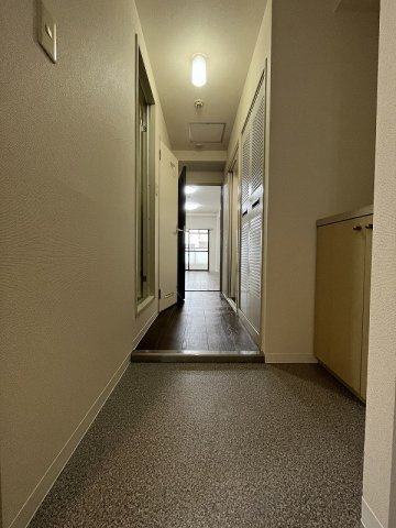 大阪市西区北堀江１丁目の賃貸マンションの玄関