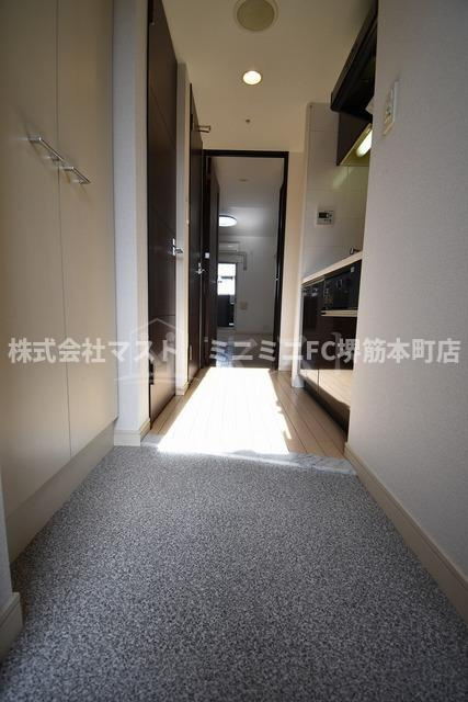 大阪市中央区松屋町住吉の賃貸マンションの玄関