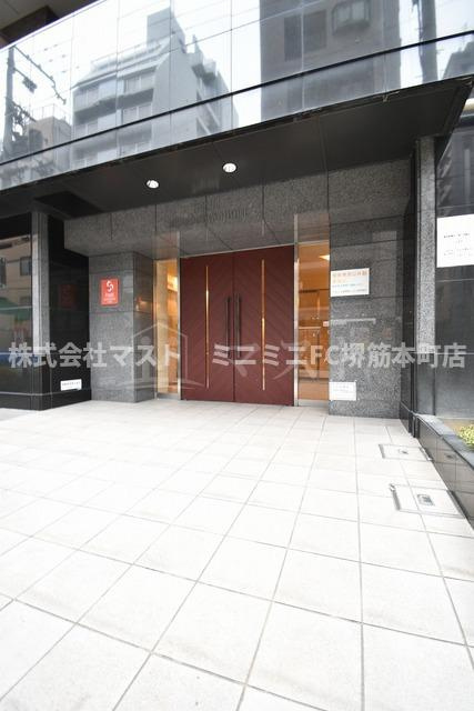 大阪市中央区松屋町住吉の賃貸マンションのエントランス