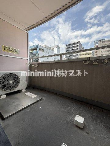 大阪市中央区博労町１丁目の賃貸マンションのバルコニー