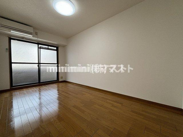 大阪市中央区博労町１丁目の賃貸マンションの居間・リビング