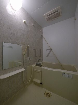 横浜市港南区最戸１丁目の賃貸マンションの浴室