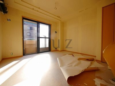 横浜市港南区最戸１丁目の賃貸マンションの居間・リビング