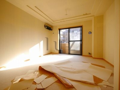 横浜市港南区最戸１丁目の賃貸マンションの居間・リビング|陽の差し込む明るいお部屋です！