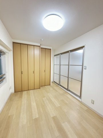 【寝室】 | 新大阪和光