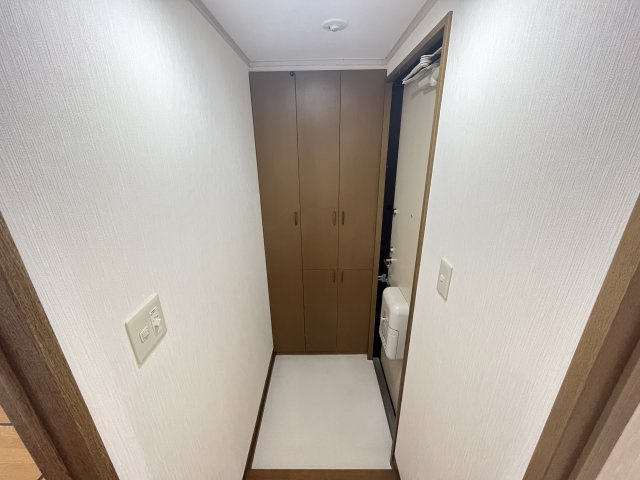 神戸市東灘区本山北町６丁目のアパートの玄関