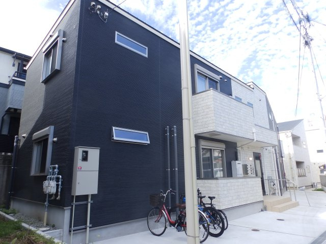 神戸市灘区国玉通２丁目のアパートの外観