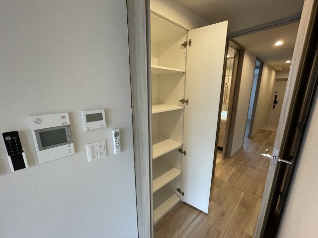 芦屋市朝日ケ丘町の賃貸マンションの収納