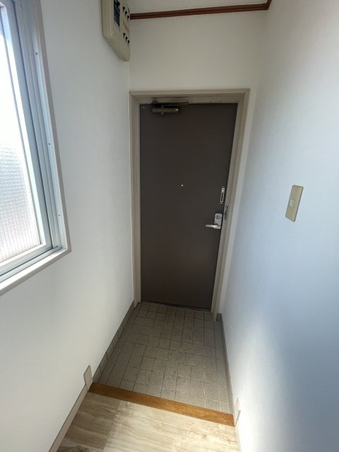 ヒルズ六甲の玄関
