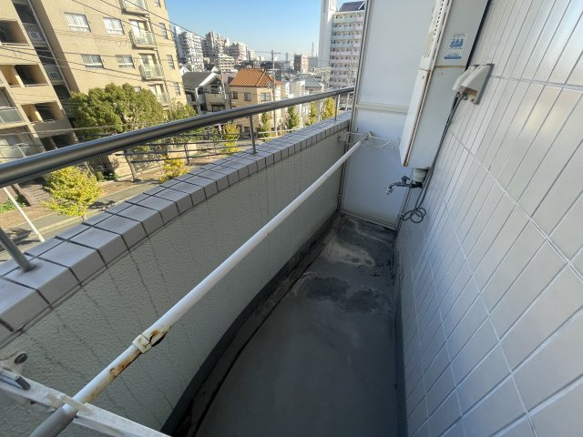 ヒルズ六甲のバルコニー
