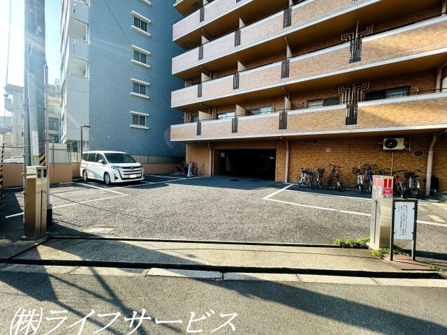 【駐車場】 | ダイアパレス新大阪 | 敷地内駐車場