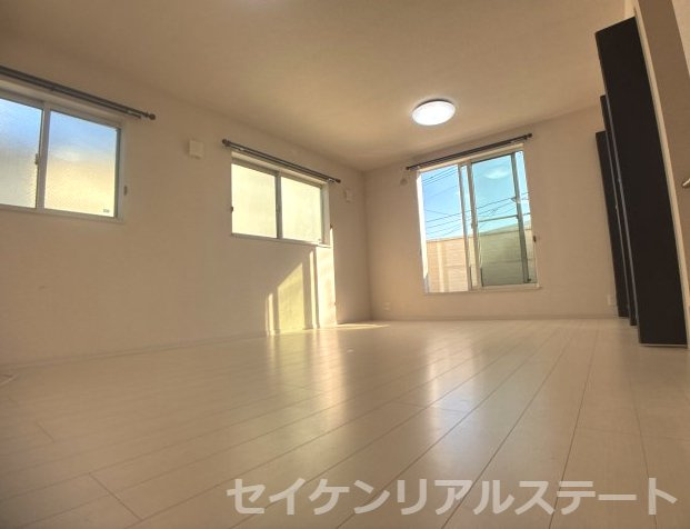 古淵5丁目　中古戸建の居間・リビング