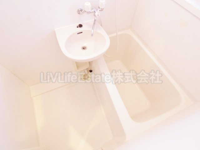 クレセントハイツ名品Ⅰの浴室
