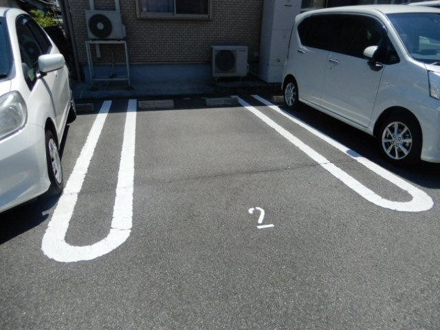 ミル　レーヴの駐車場