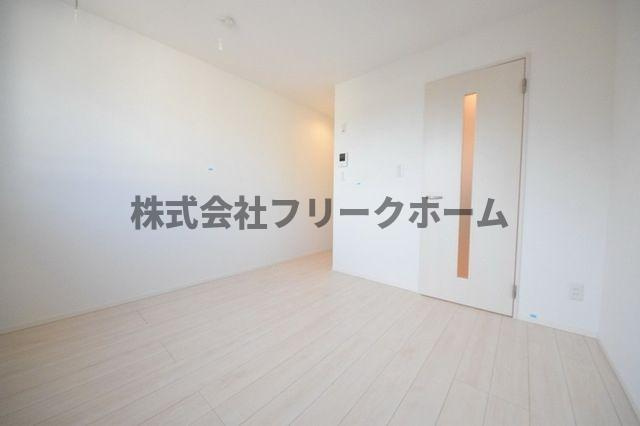 武蔵野市吉祥寺本町４丁目のアパートの居間・リビング