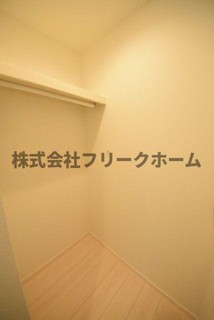 武蔵野市吉祥寺本町４丁目のアパートの収納